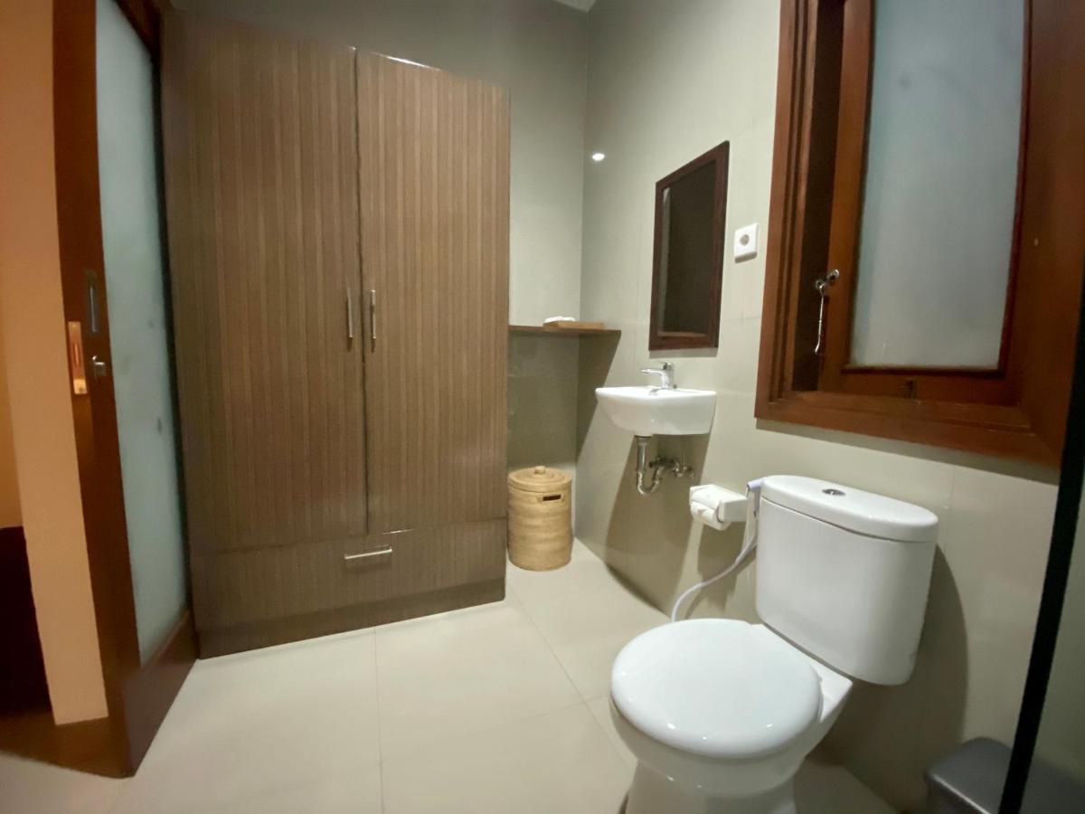 Hotel Dikubu Belong Seminyak Exterior foto